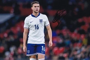 Football - Taylor Harwood-Bellis - Hand Signed 12x8 Photograph - England - COA - Picture 1 of 1