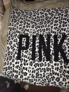 Vintage Victoria's Secret Pink Leopard Stadium Blanket Mint - Picture 1 of 4