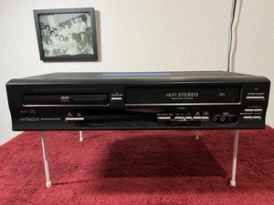 Hitachi VCR/DVD Combo Player DV-PF33U No Remote PARTS OR REPAIR ONLY *READ* - Picture 1 of 15