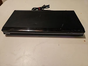 Toshiba SD4200KU Digital Progressive Scan DVD/CD Player ohne Fernbedienung - Bild 1 von 2
