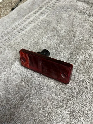 1996 Land Rover Discovery Rear Side Reflector Light Left Side - Image 1 of 4