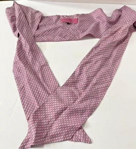 Vineyard Vines Martha's Vineyard Bufanda Faja Rosa Gris Ballenas 69" x 4.5" LN - Imagen 1 de 4