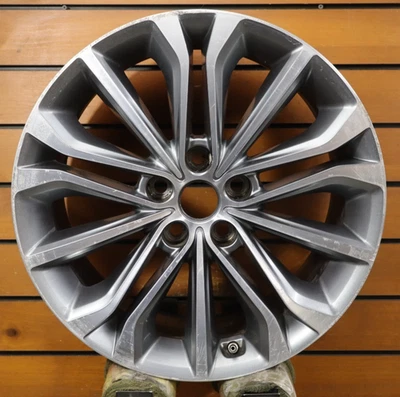 HYUNDAI GENESIS G80 2015-2017 18" FACTORY ORIGINAL WHEEL RIM 70870 52910B1150 - Image 1 of 4