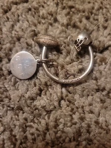 Tiffany & Co. Sterlingsilber Football Helm & Ball Schlüsselanhänger Schlüsselring - Bild 1 von 3