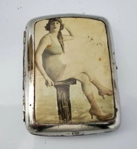 CUSTODIA SIGARETTE VINTAGE SEXY, BIKINI NUDA RAGAZZA / PIN UP 4331/15 - Foto 1 di 12