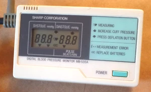 Vintage SHARP CORP. MB-500A MICROPHONELESS DIGITAL BLOOD PRESSURE MONITOR Japan - Picture 1 of 20