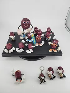 1987-88 Vintage California Raisins Figures Lot of 17 Assortment,Keychain As Is - Picture 1 of 10