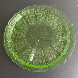 "Plato de parrilla dividido verde flor de cerezo vidrio depresión uranio Jeanette 9""" - Imagen 1 de 3