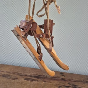 Vintage 1950s Dutch Primitive Handmade Ice Skates Wooden Frysian RARE MODEL - Picture 1 of 5