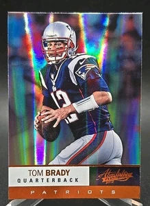 TOM BRADY 2012 Panini Calcio Assoluto #34 Holo Foil Parallelo SP RARO GOAT HOF - Foto 1 di 4
