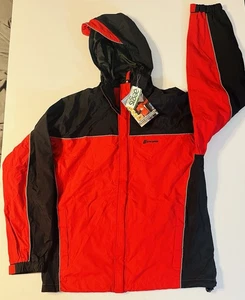 NEW Stearns Dry Wear Jacket Mens Medium Hooded Rain Jacket Waterproof Red Hood - Picture 1 of 13