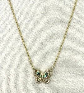 Collana con ciondolo farfalla strass cristallo abalone placcato oro 14 kt City Luxe - Foto 1 di 19