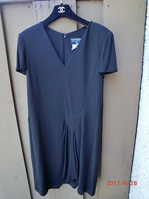 Autêntico Vestido Logotipo CHANEL 97P 100% Viscose - Rayon "CC" - Tamanho" 42 - Imagem 1 de 4