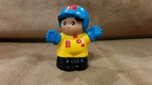Fisher Price Little People RACE CAR DRIVER 1999 Yellow Coveralls Blue Helmet - Picture 1 of 2