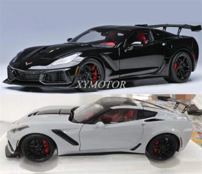 NEW AUTOart 1:18 CHEVROLET CORVETTE C7 ZR1 Diecast Model Car Gifts Black/White - Image 1 of 3