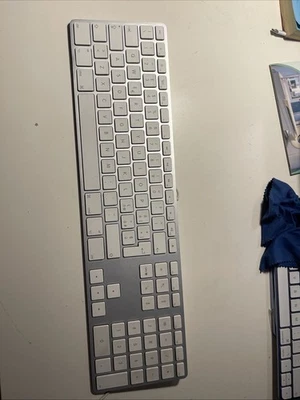 Tastiera Apple USB A1243 - Immagine 1 di 4