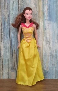 Muñeca Barbie Belle de Mattel Disney de colección 1999 La Bella y la Bestia vestido amarillo - Imagen 1 de 8