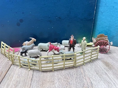 Gran Bretaña: Figuras surtidas de la serie Farm. c1950s. Foto 1 de 4