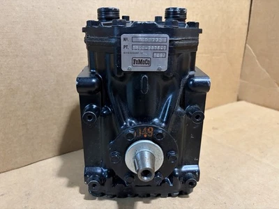 Compresor de aire acondicionado Ford C8AA-2875A2 049 K -- NUEVO OEM Foto 1 de 4