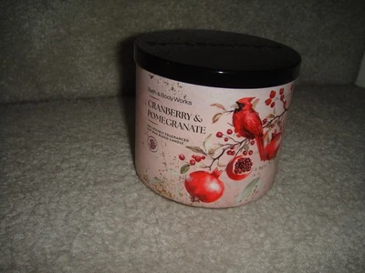 BATH & BODY WORKS 3 VELAS MECHA EN EL NUEVO AROMA "ARÁNDANO Y GRANADA"! Foto 1 de 2