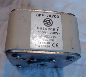 1 Nuovo surplus Bussmann Semiconduttore 700 amp 700 volt corpo quadrato - spedizione veloce - Foto 1 di 4