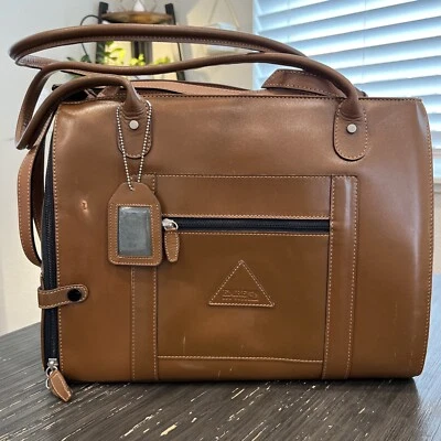 Transportador para mascotas Emre New York de cuero de lujo marrón Foto 1 de 4