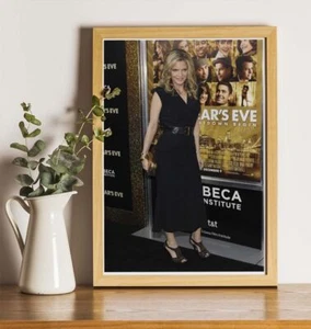 Michelle Pfeiffer : 12"x8" Professional Photo - Picture 1 of 2