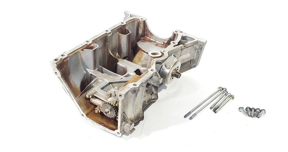 Nissan Versa 2014 2019 OEM 1,6 L superior e inferior con cárter de aceite de herrajes Foto 1 de 4