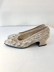 1980s Vintage YSL Cream Lace Low Heel Pumps with Round Toe | Cream | Size 6.5 - Picture 1 of 10