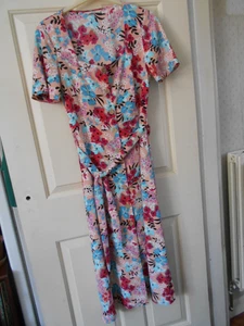 F&F GEORGE - SIZE 8 - TEA DRESS - BUTTON FRONT - SHORT SLEEVES - TIE BELT - - Picture 1 of 11