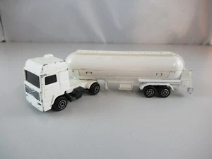 Majorette Volvo Truck and Tanker Trailer Blanco - Bild 1 von 4