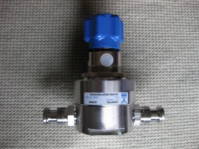 Regulador Parker Veriflo SQ420E1002PFS8MMPA Alta Pureza Todo Metal Juntas EE. UU. Foto 1 de 4