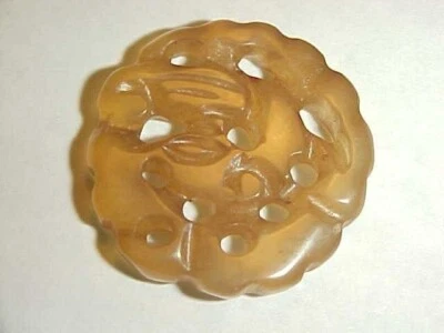 VINTAGE GENUINE LIGHT BROWN JADEITE CHINESE JADE 22mm. BIRD PENDANT D314 - Image 1 of 2