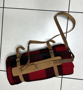 VINTAGE -WOOLRICH WOOL THROW BLANKET -BUFFALO CHECK TARTAN PLAID RED BLACK - Picture 1 of 6