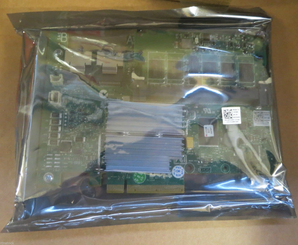 DELL PERC H700 SAS SATA 6Gb/s 512MB RAID Controller for Dell PowerEdge Servers - Image 1 of 1