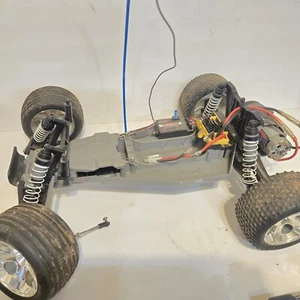 Vintage Traxxas Rustler 1/10 Scale Parts Truck Untested As-is 4 Parts or Restore - Picture 1 of 8