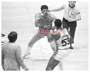 NBA Maurice Lucas Trail Blazers Darryl Dawkins  76ers Square Off 8 X 10 Photo