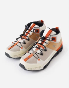 On Cloudtrax Uomo Stivali da Escursionismo Trail Sneakers Svizzere - Chai/Avorio/Arancione - 8 US - Foto 1 di 13
