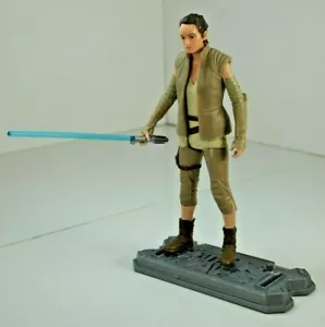 STAR WARS HASBRO Classic Rey Resistance & Lightsaber figure Loose NEW - Picture 1 of 4