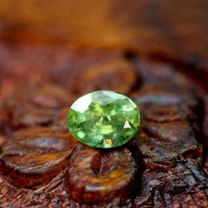 Certified 1.34ct Natural Green Sapphire VS Clarity Oval 6.5x5mm From Kenya Mines - Picture 1 of 4