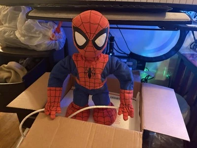 Marvel Spiderman Swing Sling Spidey Talking Tumbles Juguete Electrónico Raro Sin Probar Foto 1 de 3