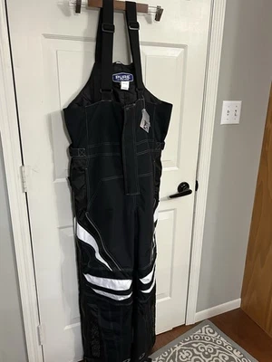 NEW Pure Polaris Ripper Snowmobile Bibs Men’s Medium Black/White W/Full Leg Zip. Foto 1 de 4
