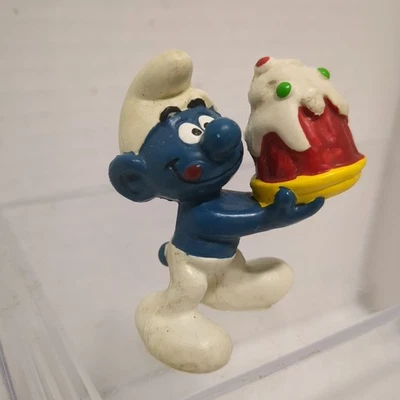 Smurfs 20100 Cake Smurf Birthday Party Figure Vintage PVC Toy Figurine Peyo 1978 - Image 1 of 4