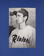 1957 PCL Popcorn #61 LARRY SEGOVIA, Seattle Rainiers FIRST CARD|1974 Ed Broder C
