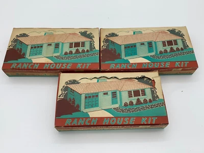 LOTE DE 3 CASAS DE FAZENDA VINTAGE PLASTICVILLE (RH-1), BRANCO/AMARELO - AZUL - MARROM - Imagem 1 de 4