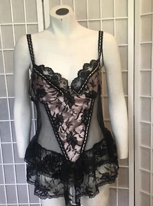 Lencería Babydoll mediana de encaje floral con volantes Lolita negra gótica con forro rosa EE. UU. - Imagen 1 de 8
