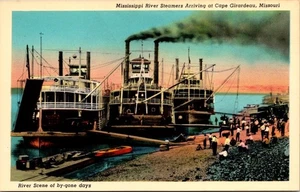 Postcard Mississippi River Steamers At Cape Girardeau Missouri MO - Picture 1 of 2