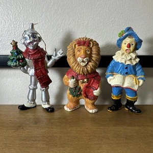Vintage 3 Kurt Adler Kunststoff Zauberer von Oz Weihnachtsschmuck! Ca. 4,5” - 5”. - Bild 1 von 6
