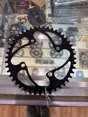 Corrente rennen 45 dentes 4 parafusos 104mm - Imagem 1 de 2