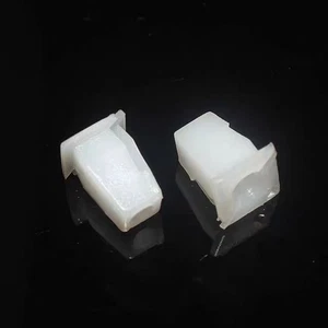 500 x Clip retenedor revestimiento guardabarros Audi con base de tornillo autorroscante - Imagen 1 de 5